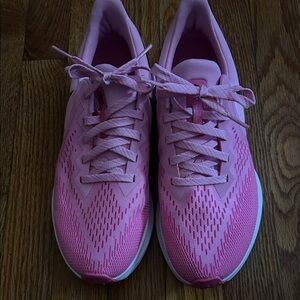 Nike Women's Pink Athletic Shoes